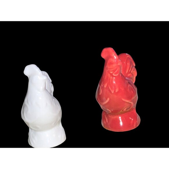 Small Mini Chicken Rooster Salt and Pepper Shaker Set - Picture 2 of 10